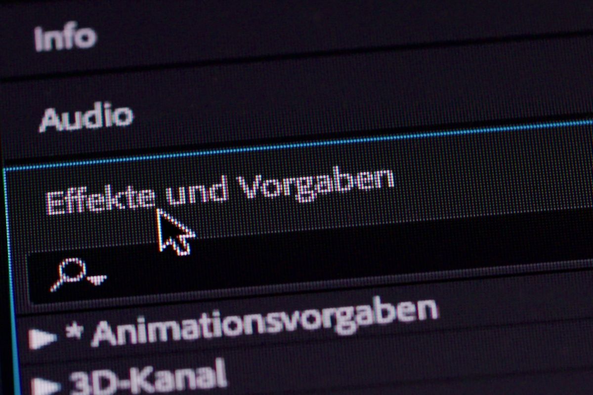 Das Bedienfeld «Effekte und Vorgaben» in After Effects mit geöffneten Animationsvorgaben
