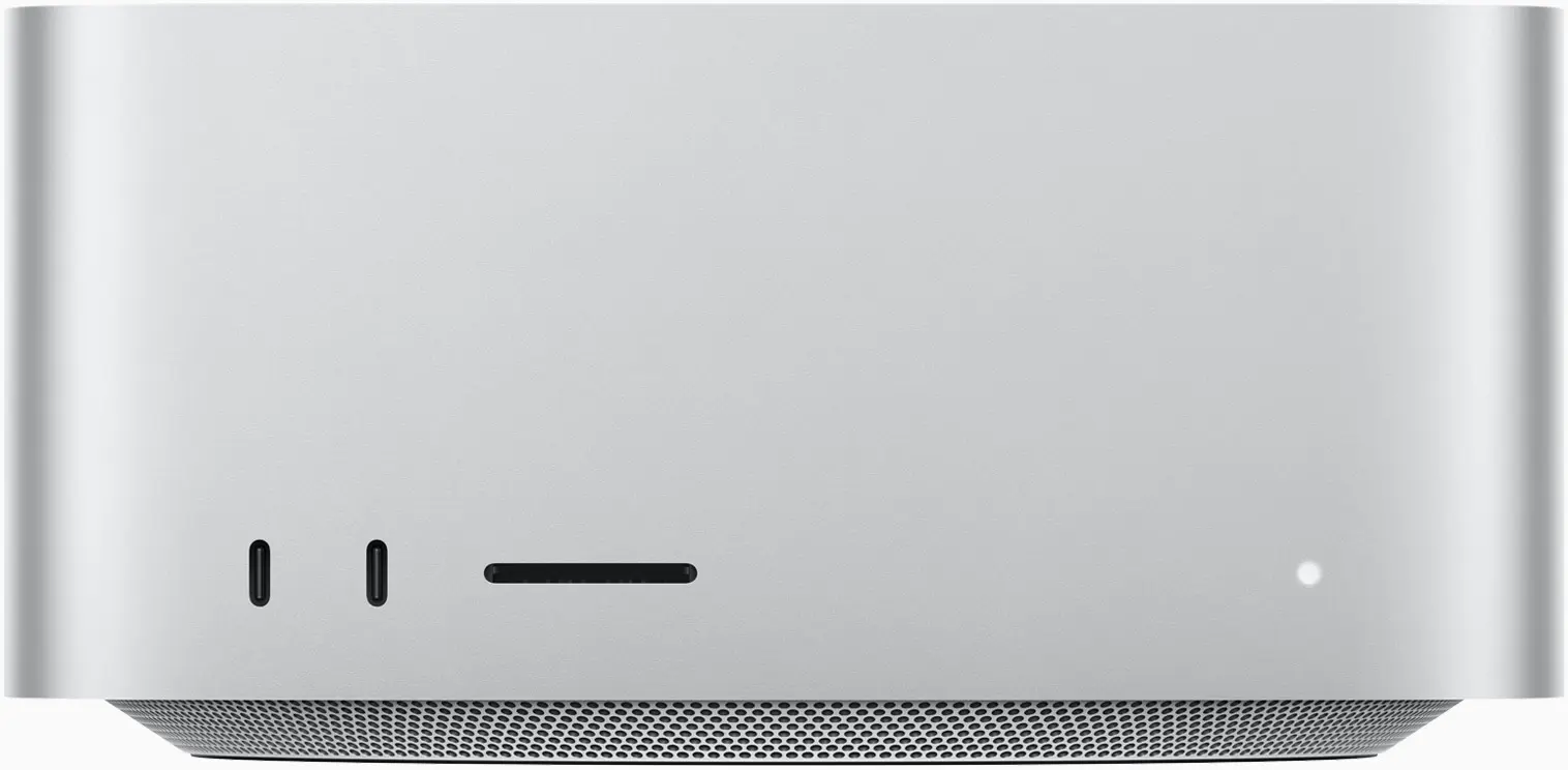 Vorderseite des Apple Mac Studio mit zwei USB-C-Anschlüssen und SD-Kartenslot.