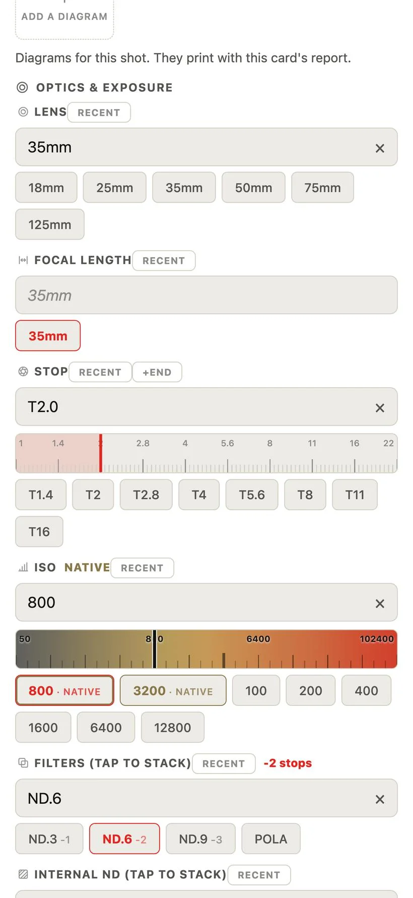 Die Benutzeroberfläche für die Kameraeinstellungen der SmartLog Kamera-Report-App zeigt ein 35-mm-Objektiv, eine Blende von T2,0, ISO 800 und einen ND-Filter mit einem Wert von 0,6.
